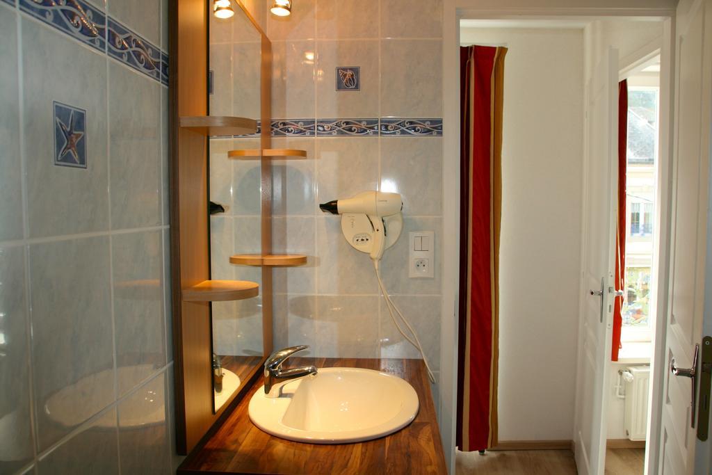 Residence Maison Blanche Plombieres-les-Bains Bagian luar foto