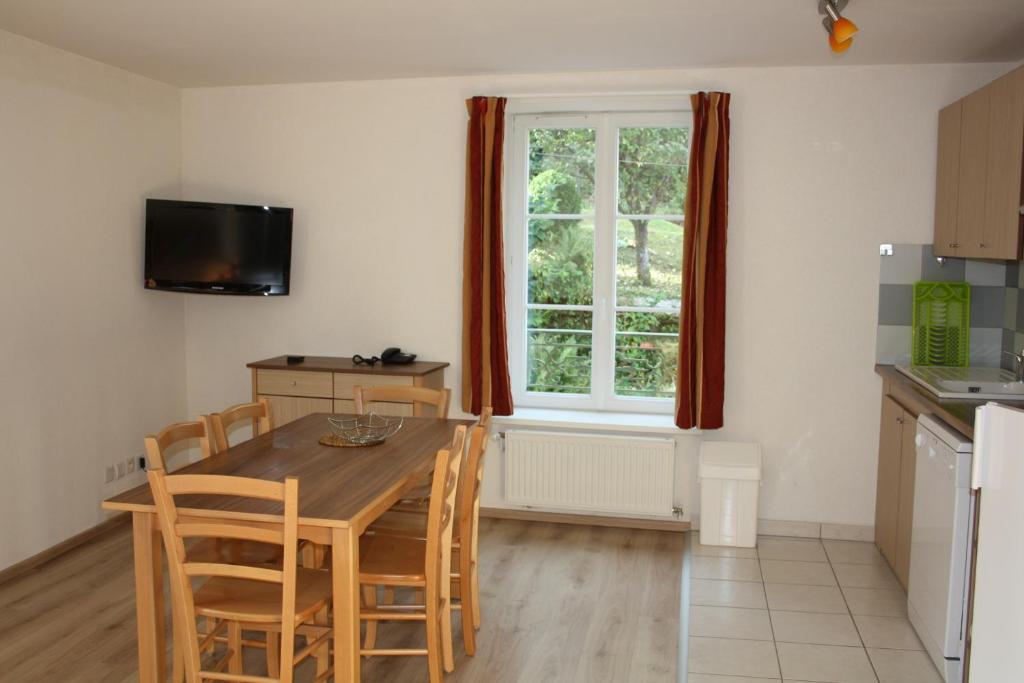 Residence Maison Blanche Plombieres-les-Bains Ruang foto